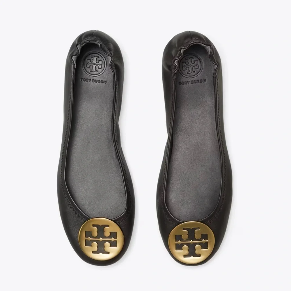 TORY BURCH Signature Logo Black Leather Ballet Flats, Slipon women’s travel shoe